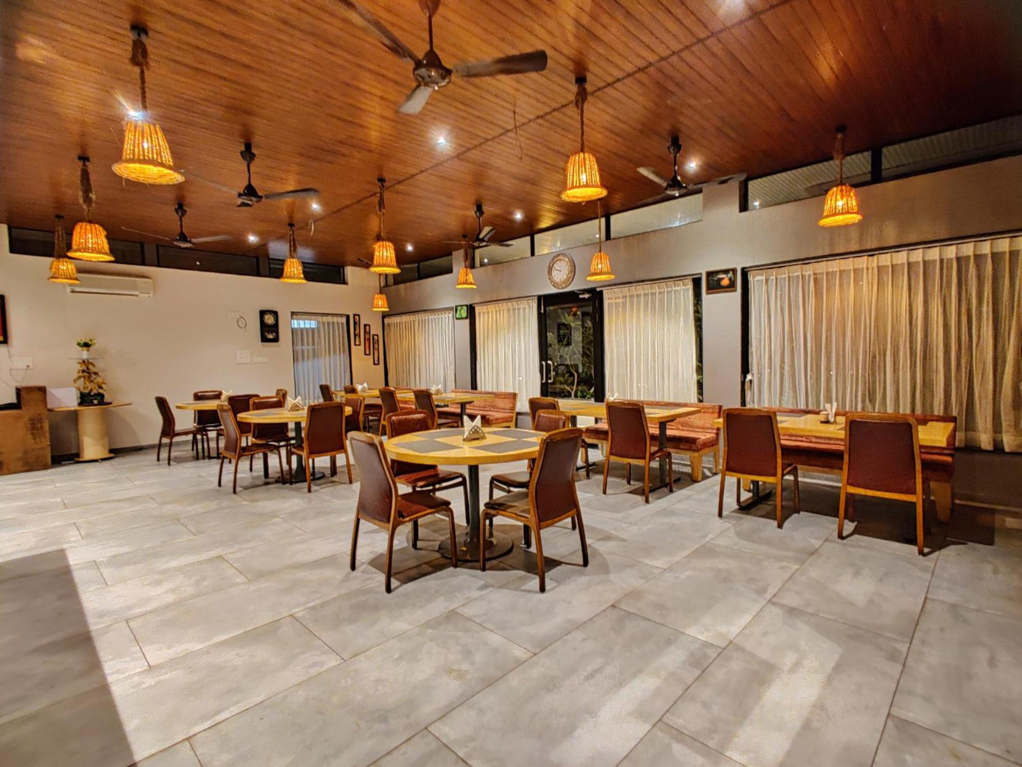 Lion Signature Family Resort Sasan Gir Luaran gambar